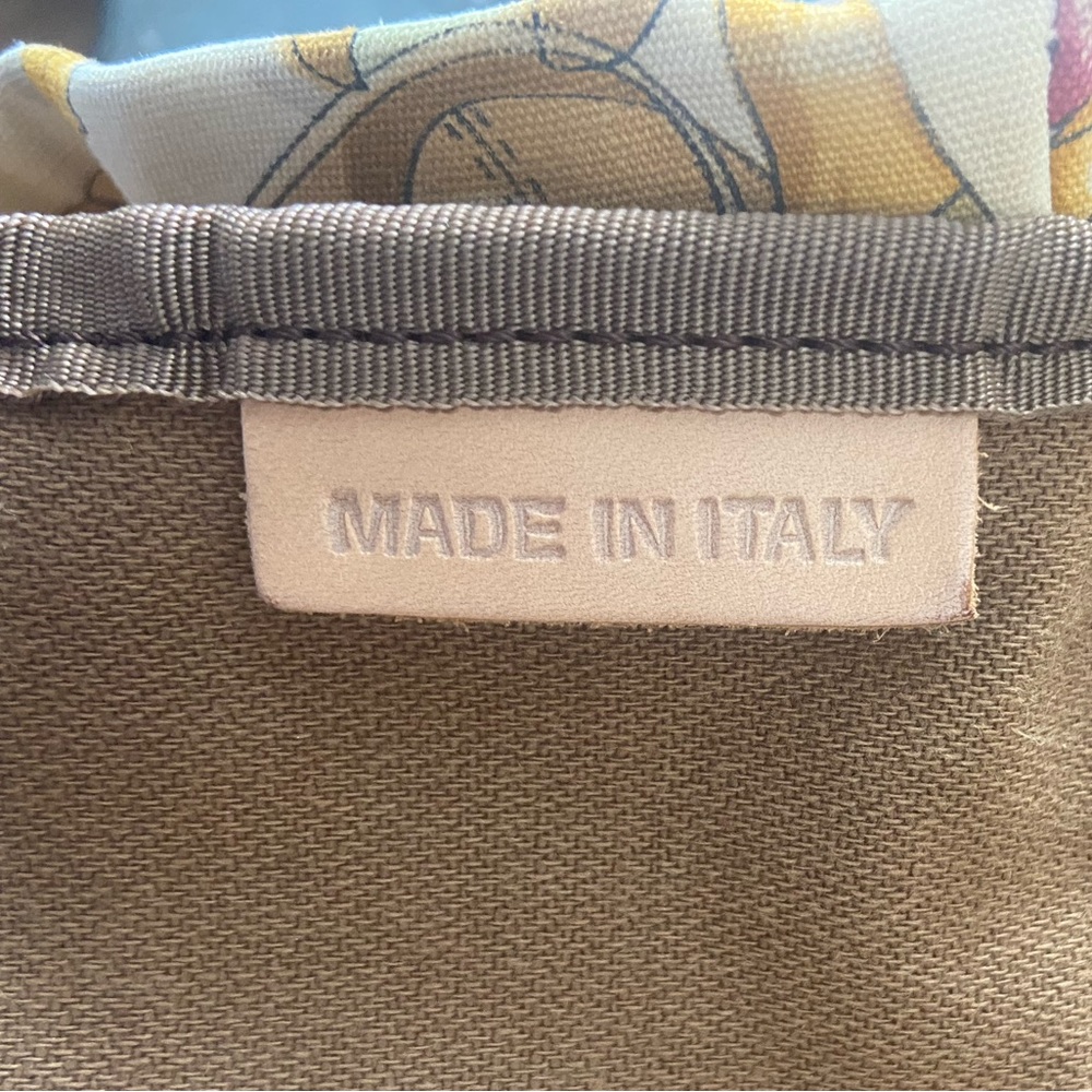 HOST PICK RARE LOEWE SHOULDER BAG - Picture 8 of 13